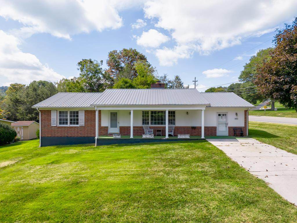 895 16th Street - Photo 1