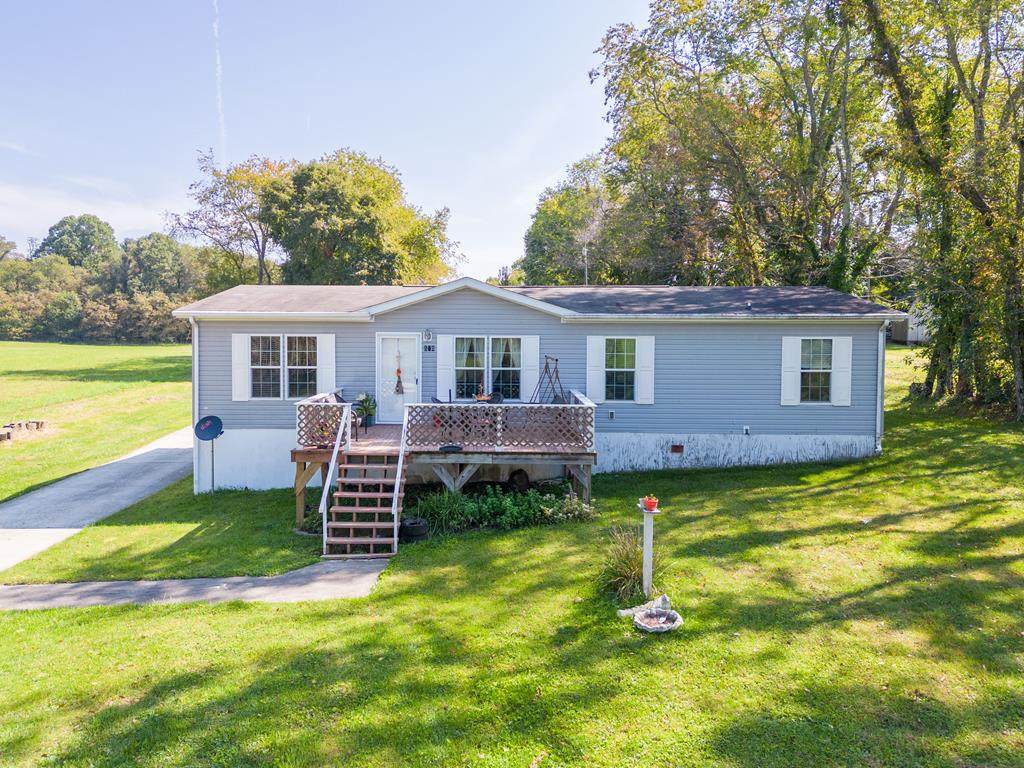 570 Lake Mount Airy Rd - Photo 1