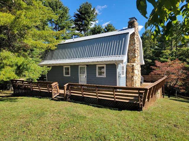 1132 Kanawha Ridge Rd - Photo 1