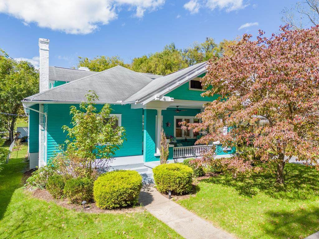 710 Tazewell Ave - Photo 1