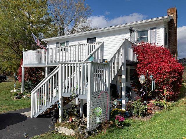 220 Caroline Drive - Photo 1