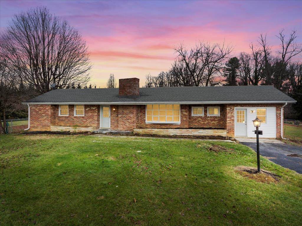 5209 Cypress Avenue - Photo 1
