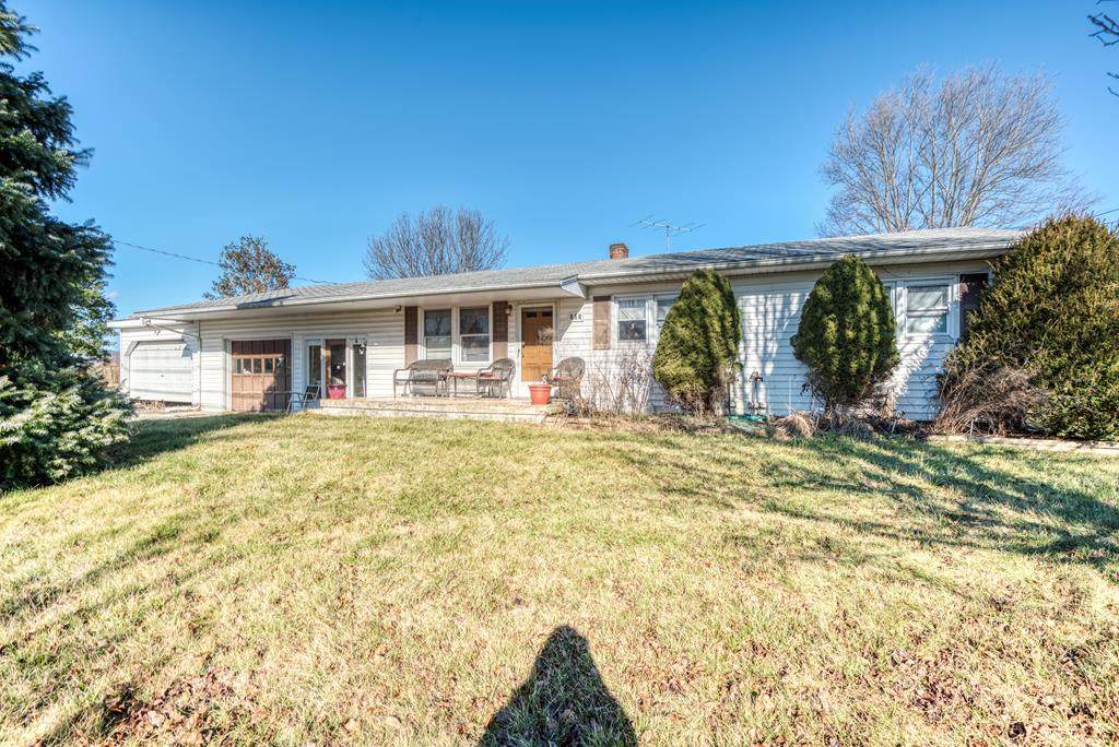 725 Railroad Drive - Photo 1