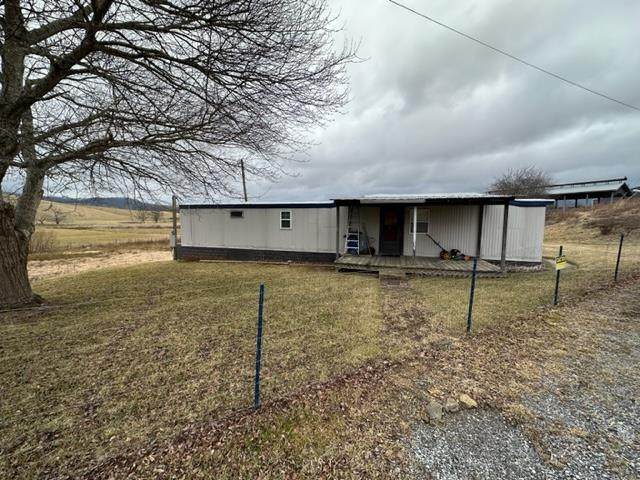 9059 Elk Creek Parkway - Photo 1
