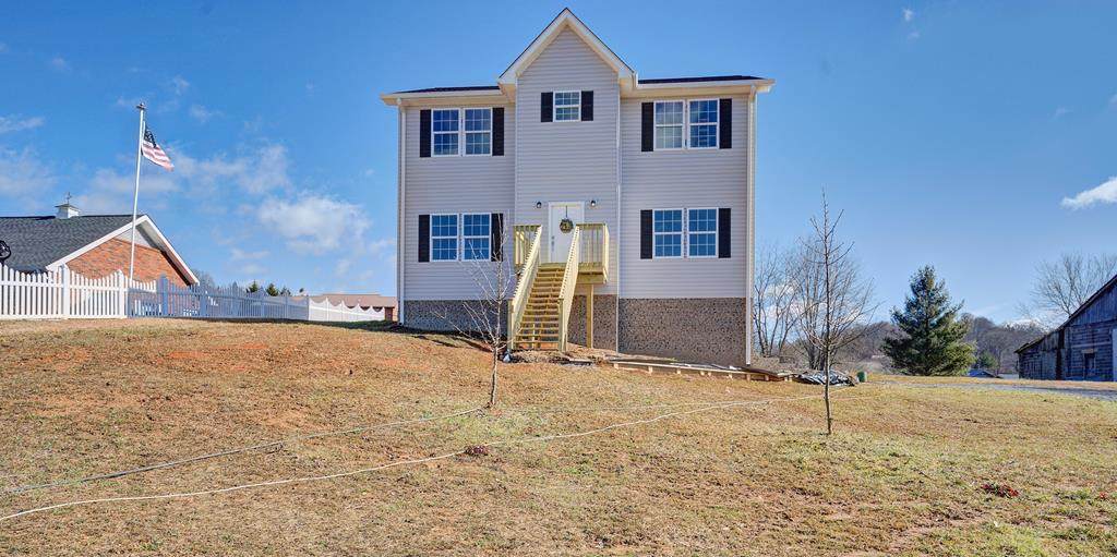 112 Independence Dr - Photo 1