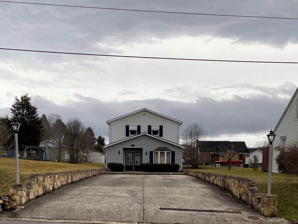109 2nd Avenue - Photo 1
