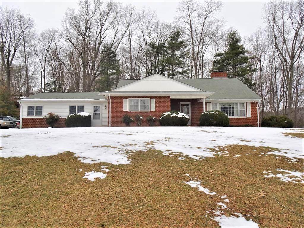 812 Chinquapin Rd - Photo 1