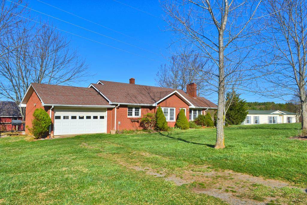 1537 Groundhog Mountain Rd. - Photo 1
