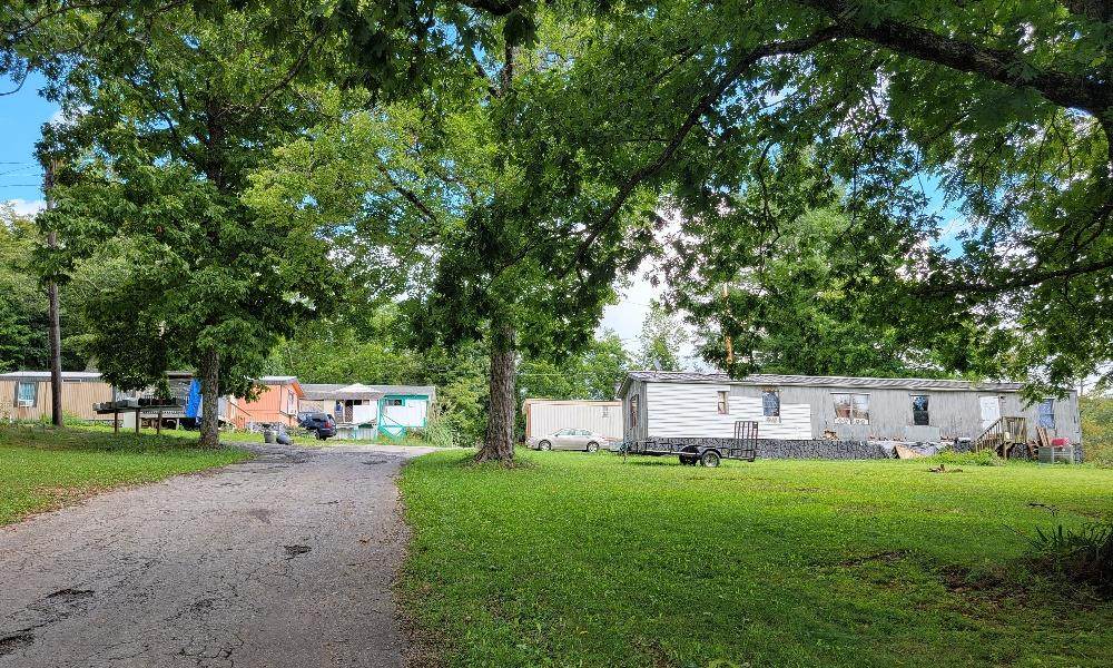 1130 S Main St - Photo 1