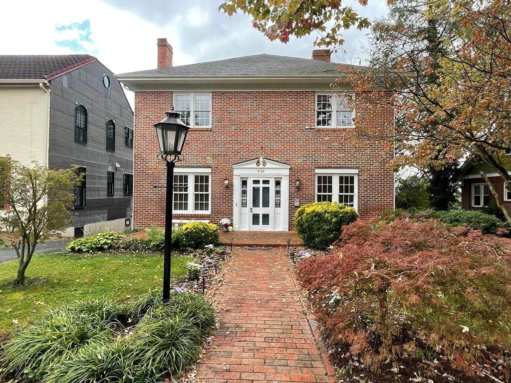 430 Euclid Avenue - Photo 1