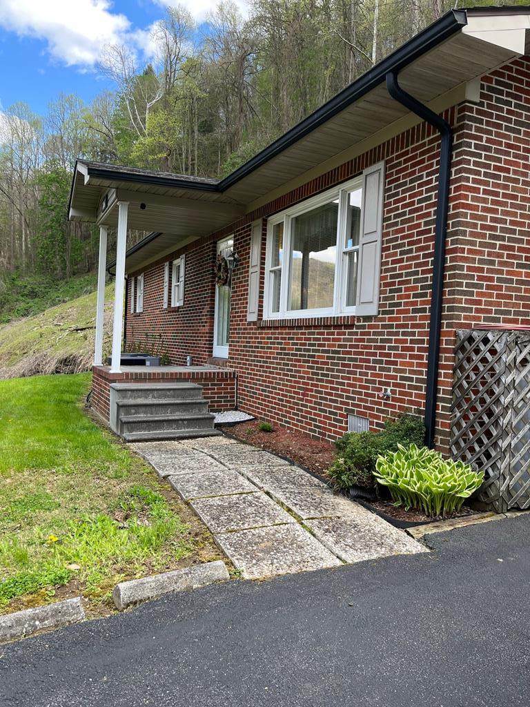 1067 Narrow Gauge Rd - Photo 1