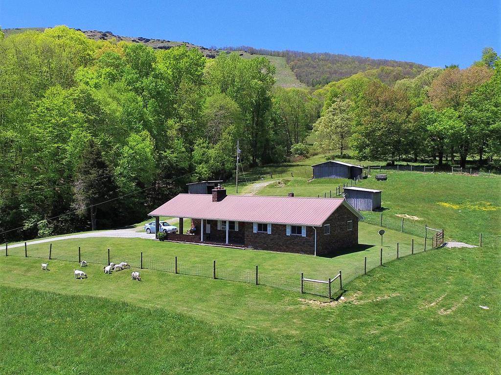 608 Cloverdale Rd - Photo 1