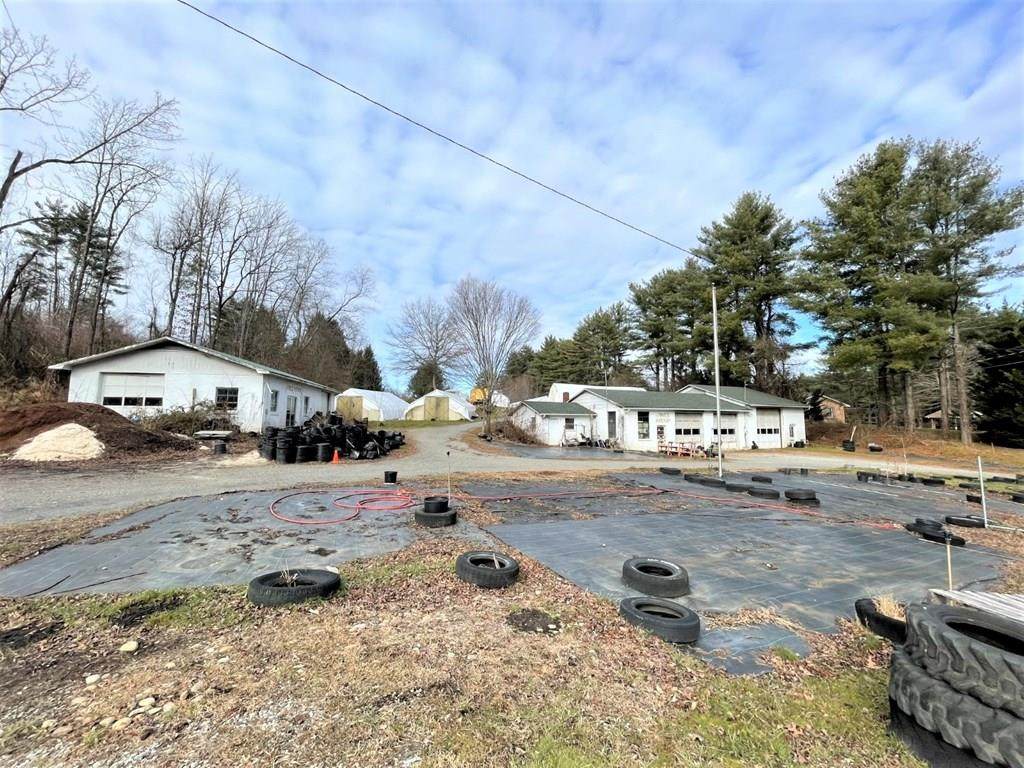 4196 Carrollton Pike - Photo 1