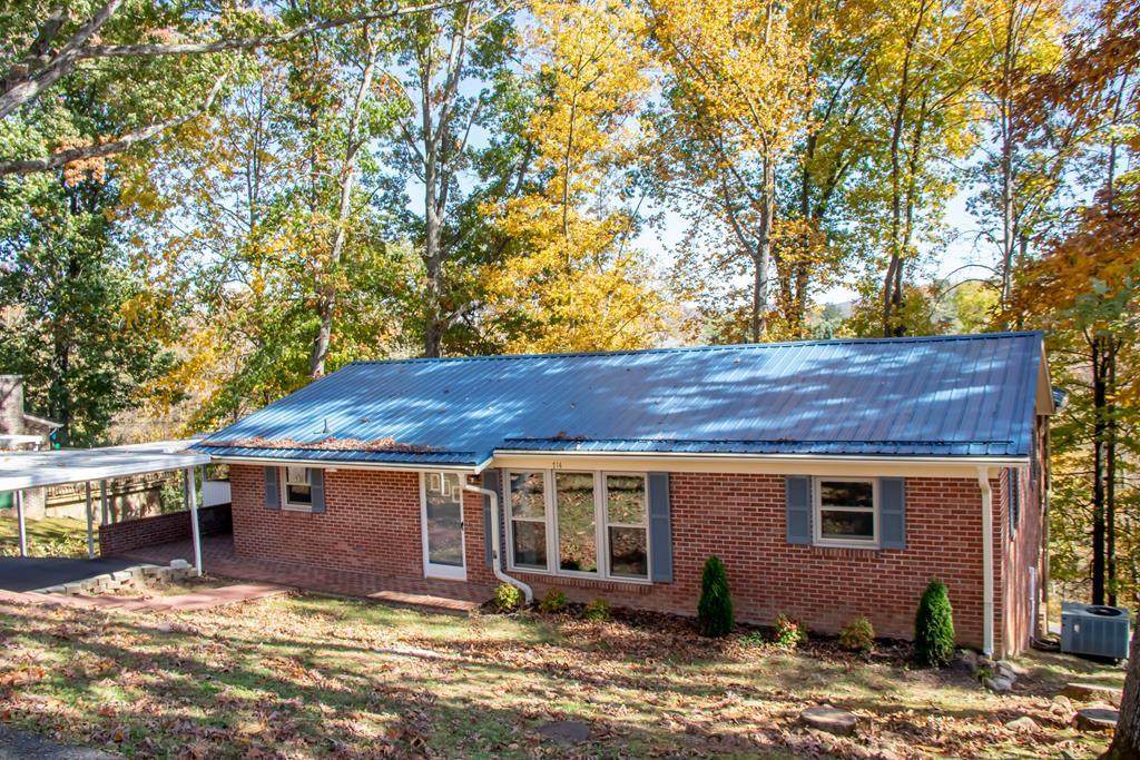 714 Meadow Drive - Photo 1