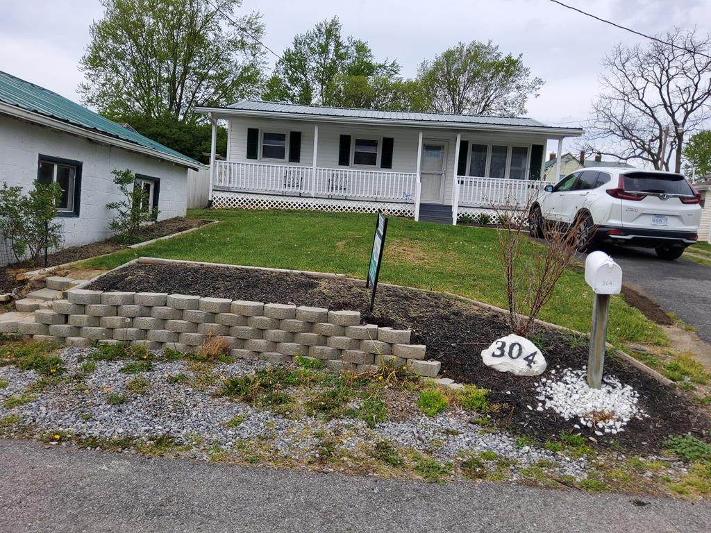 304 Chestnut Avenue - Photo 1