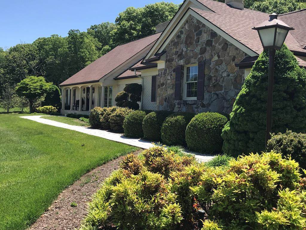 160 Fairway Drive - Photo 1