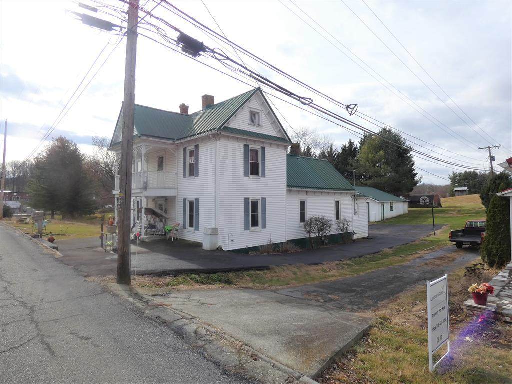 316 Grace Street - Photo 1