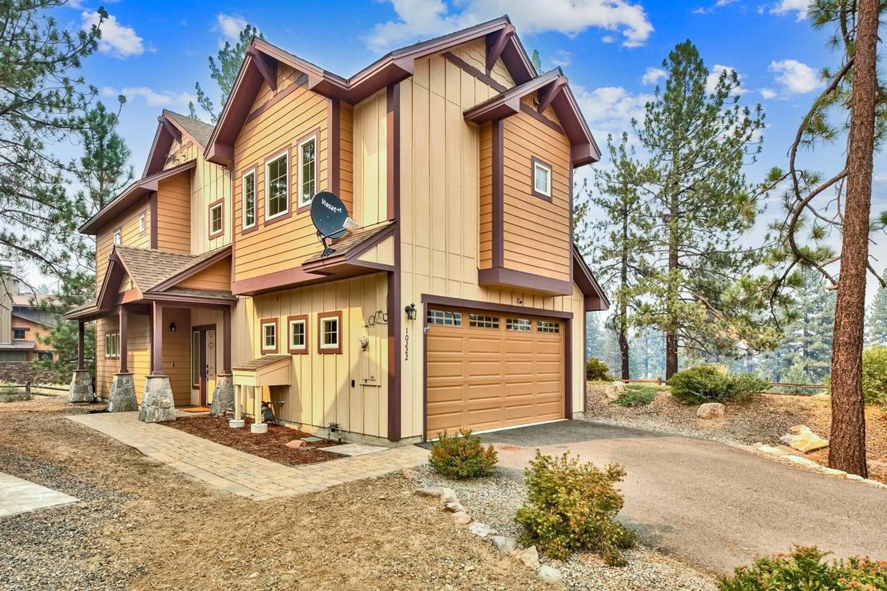 10222 Fall Court - Photo 1