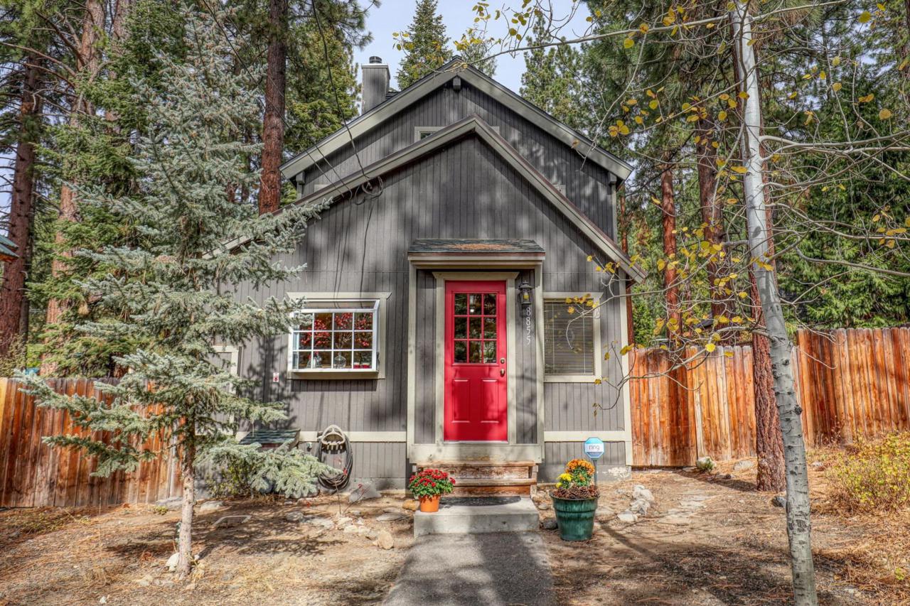 8855 Salmon Avenue - Photo 1