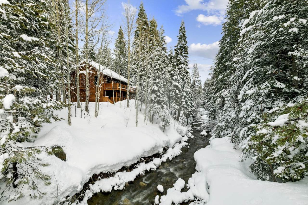 563 Robin Road - Photo 1