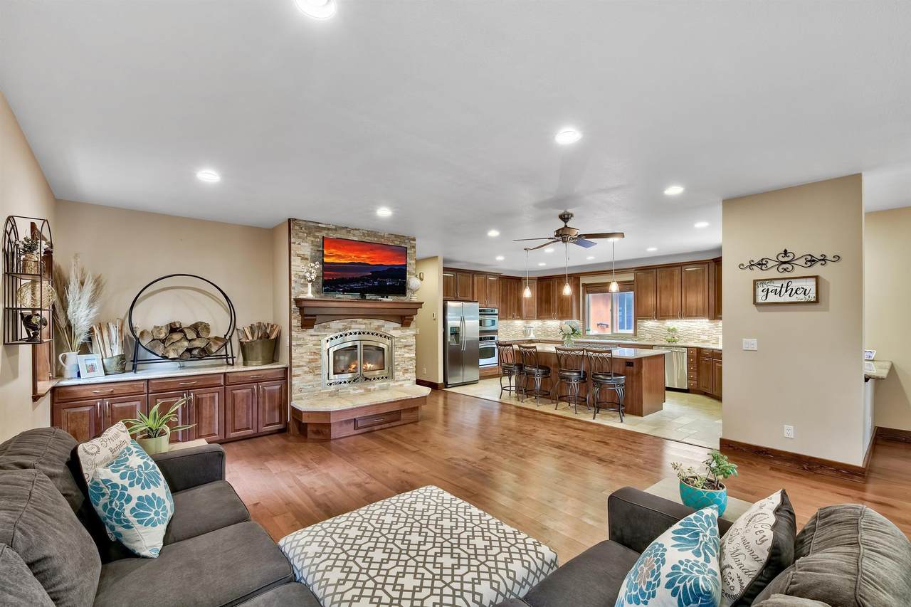10970 Palisades Drive - Photo 1