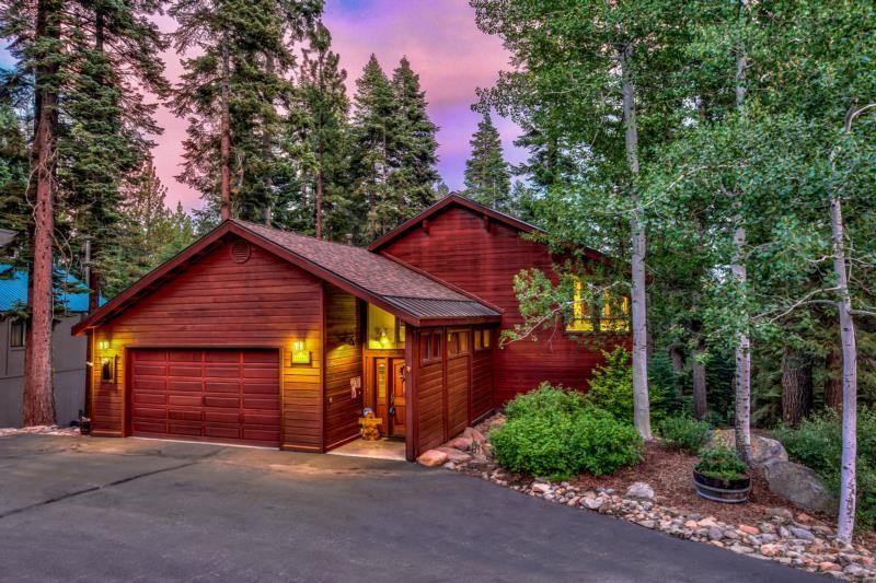 11811 Chamonix Road - Photo 1