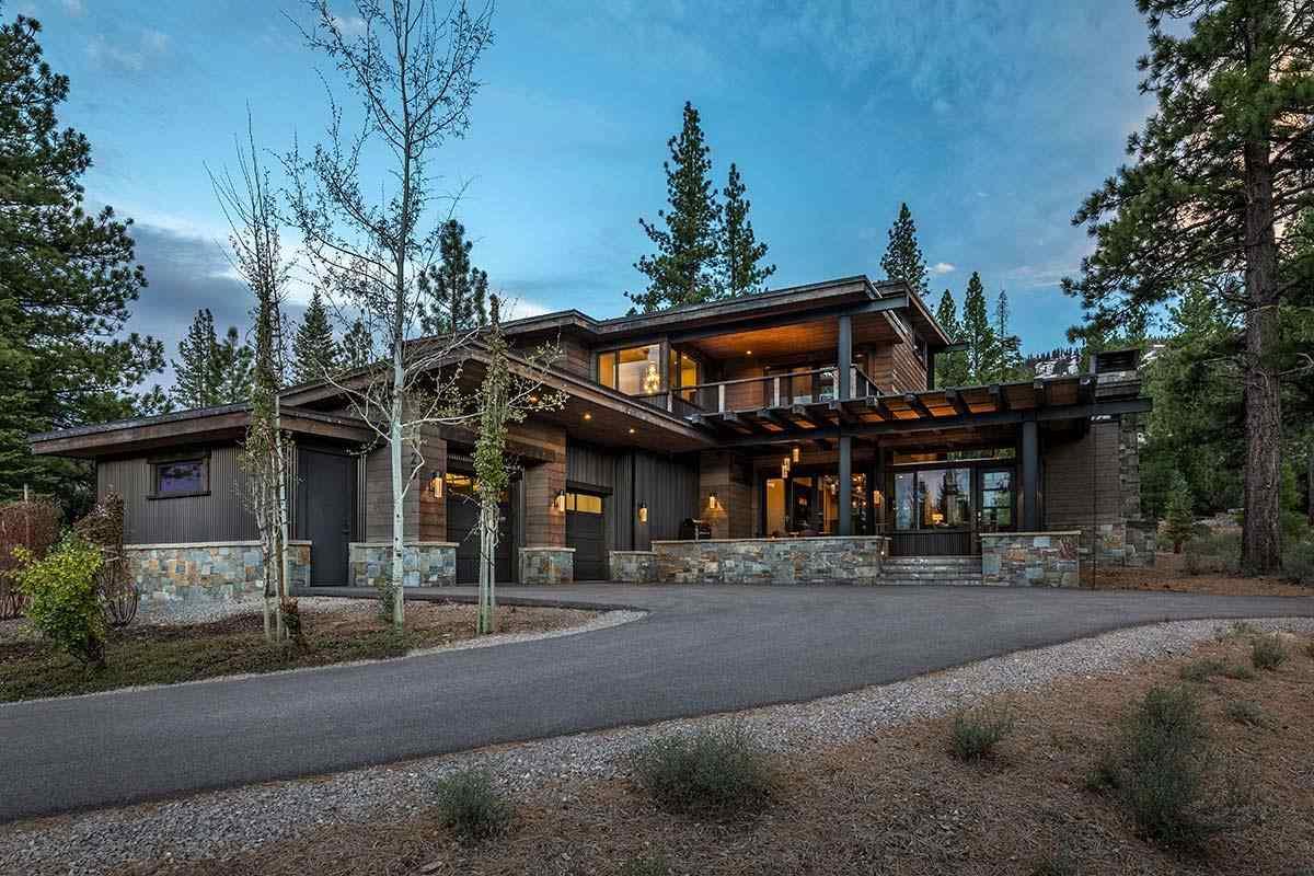 9625 Dunsmuir Way - Photo 1