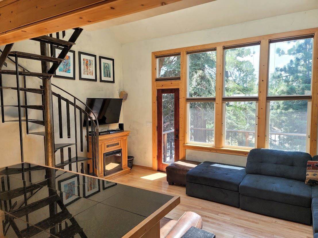 3115 North Lake Boulevard - Photo 1