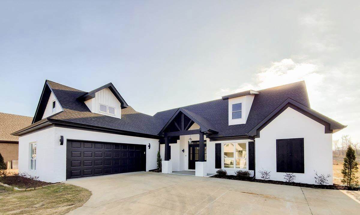 11237 Comstock Drive - Photo 1