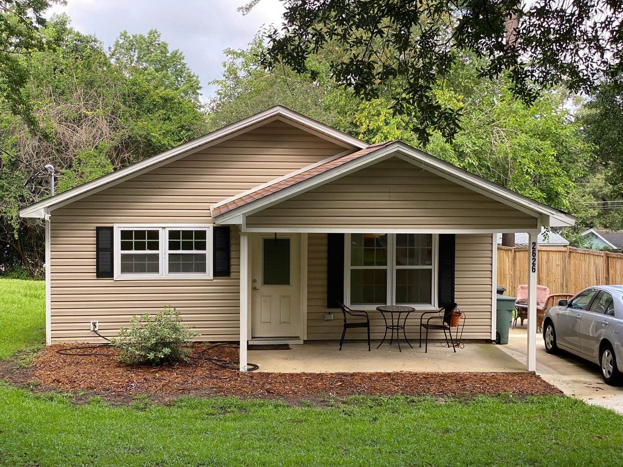2626 Oak Lane Drive - Photo 1