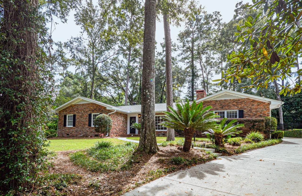 2269 Trescott Drive - Photo 1
