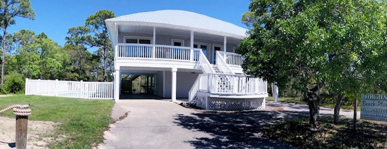 573 W Bayshore Drive - Photo 1