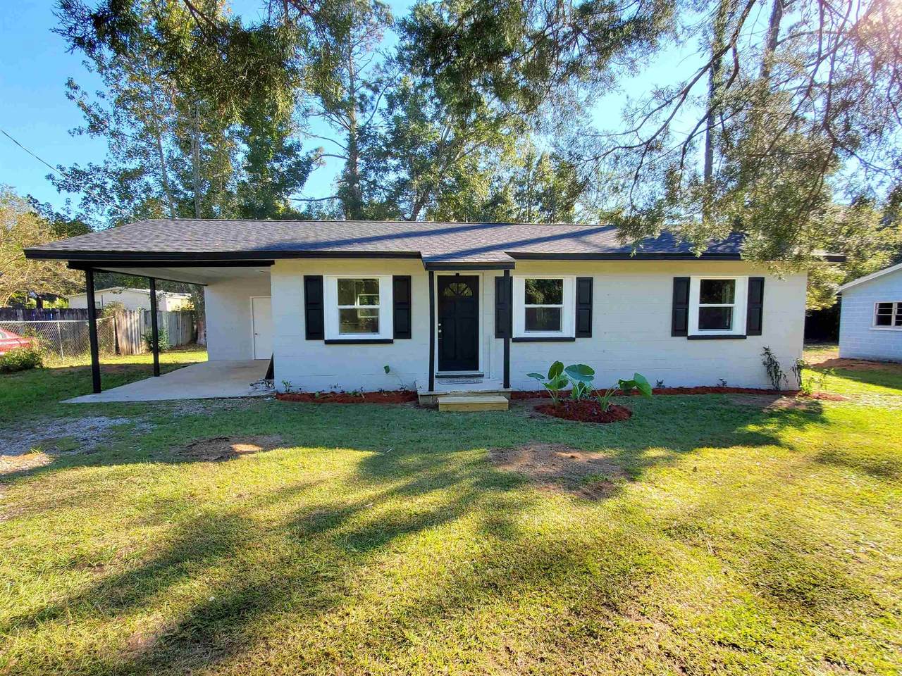 2572 Providence Road - Photo 1
