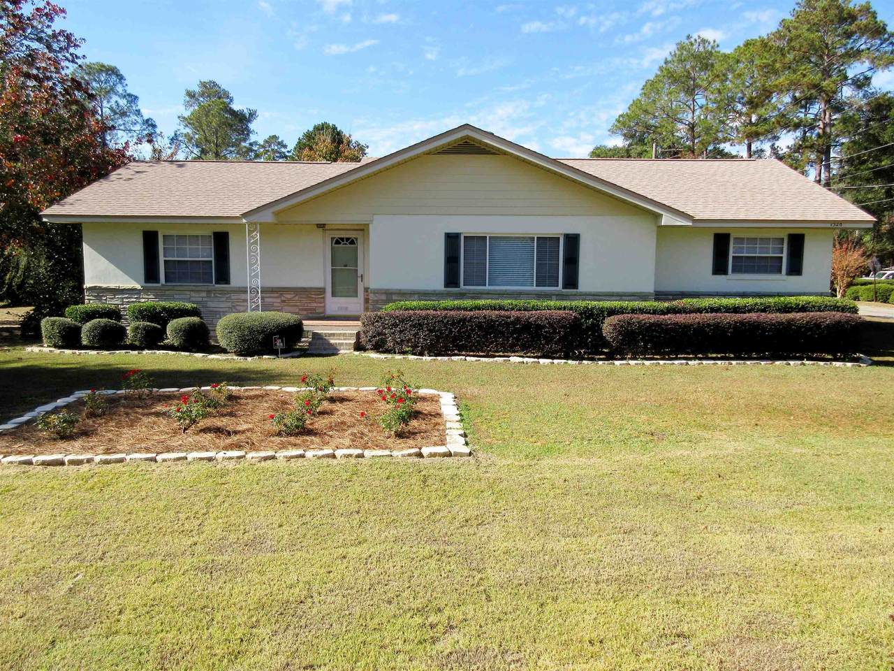 1528 Blountstown Street - Photo 1