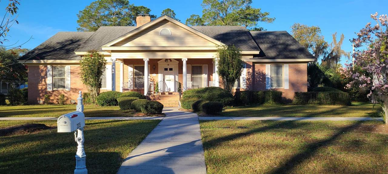 235 Range Avenue - Photo 1