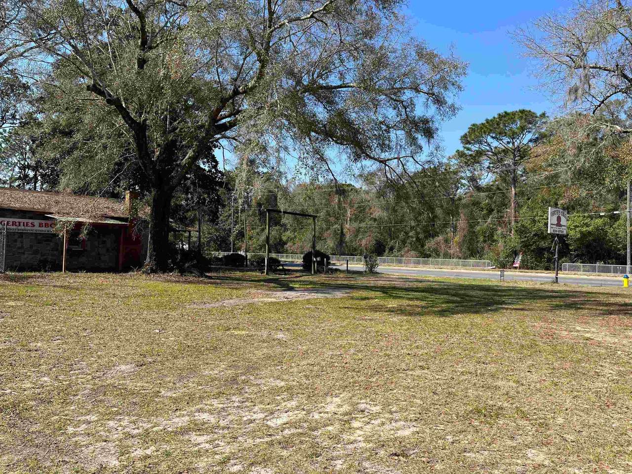 3929 Crawfordville Road - Photo 1