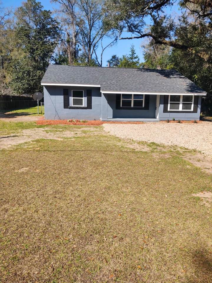3827 Roswell Drive - Photo 1