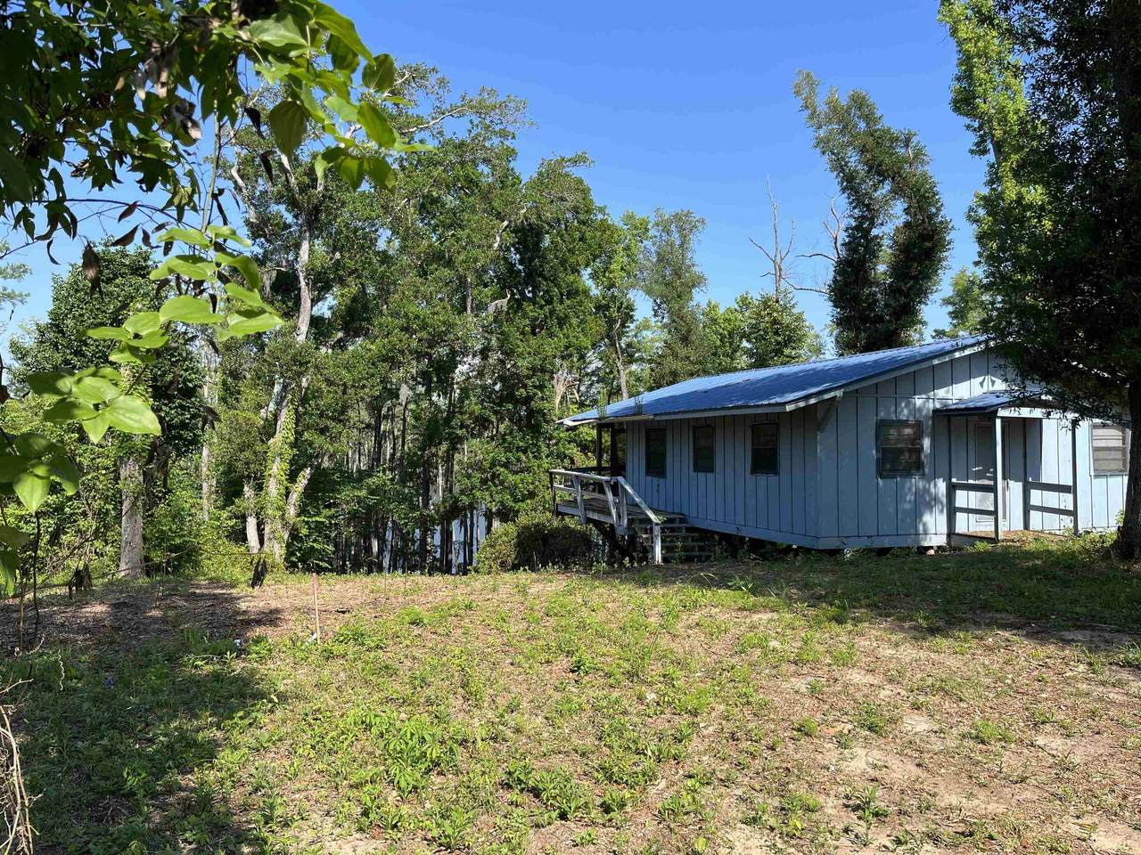 1309 Pond Lane - Photo 1