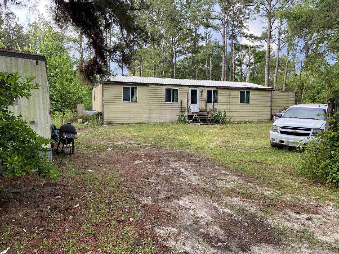 2752 Eastview Lane - Photo 1