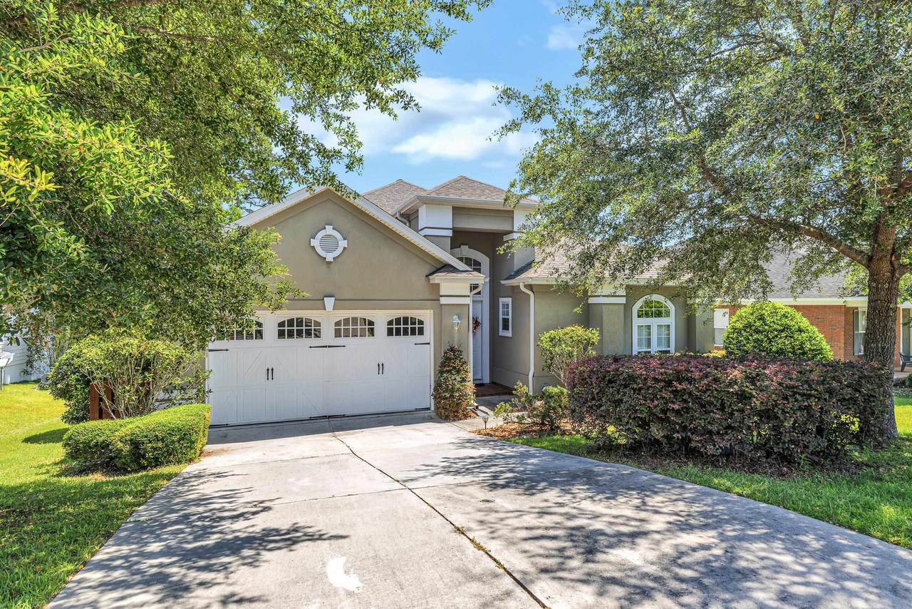 5659 Tecumseh Drive - Photo 1