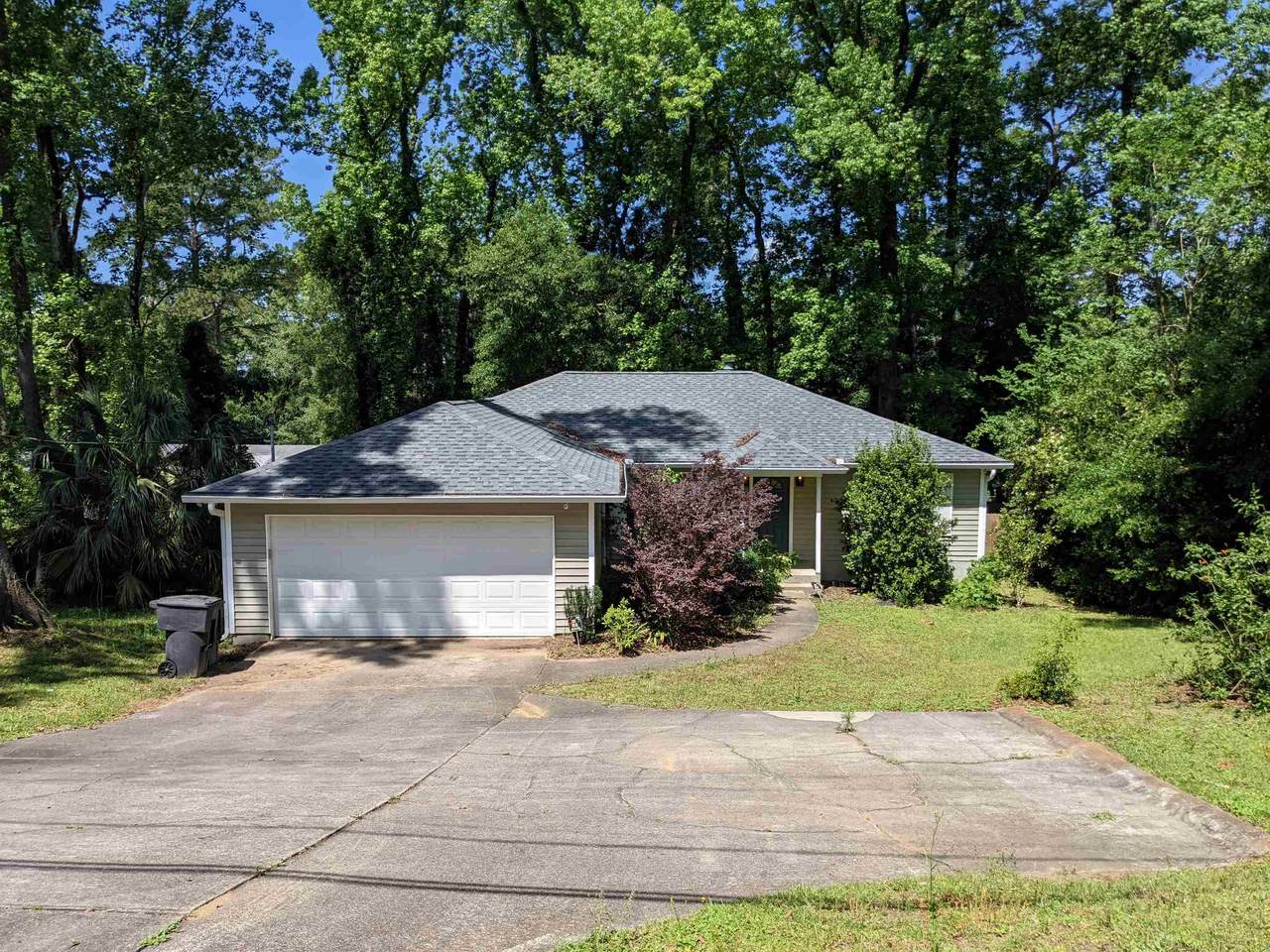 1110 Domingo Drive - Photo 1
