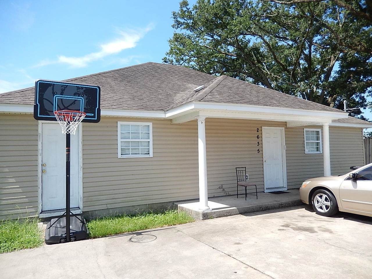 2635 Mission Road - Photo 1