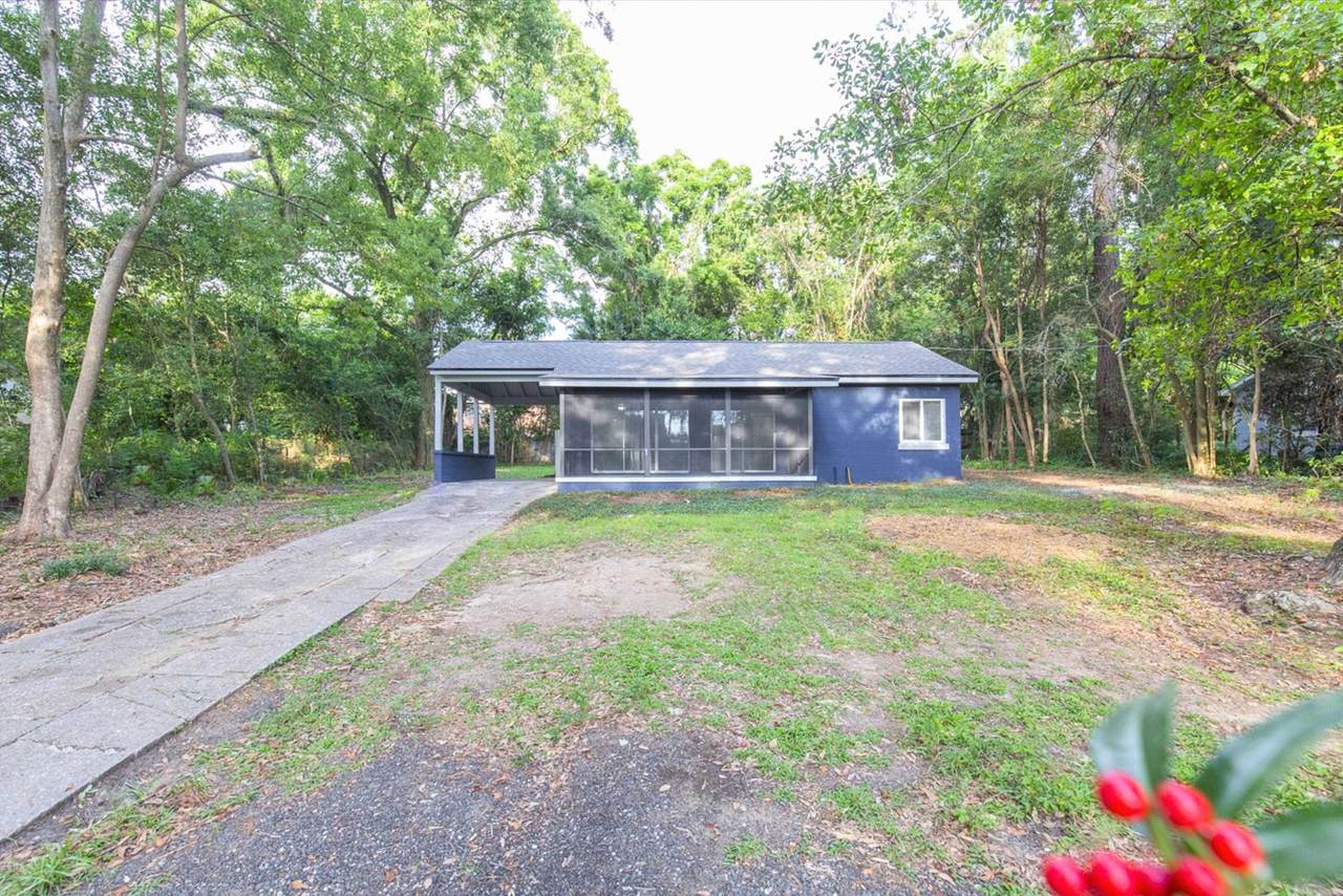 211 Columbia Drive - Photo 1