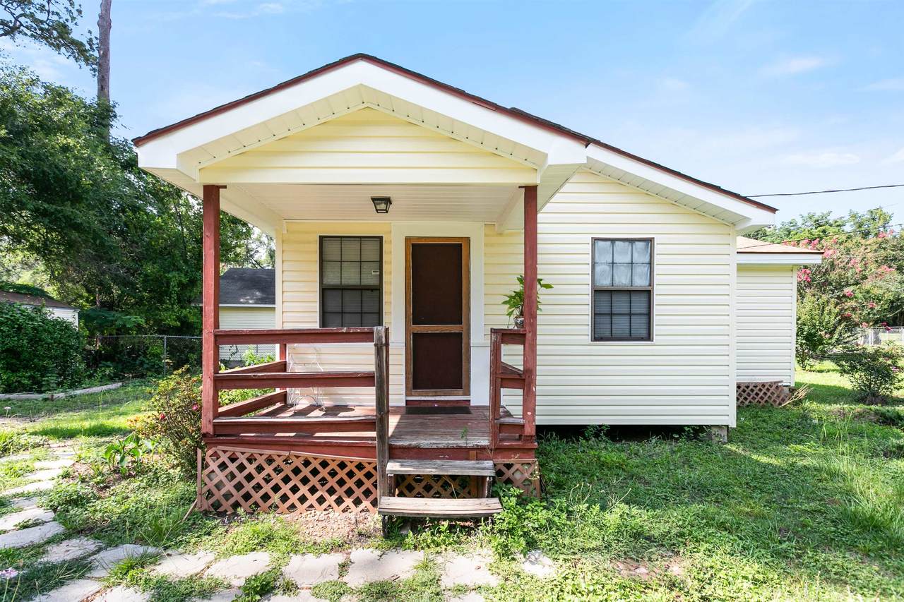 422 Alpha Avenue - Photo 1