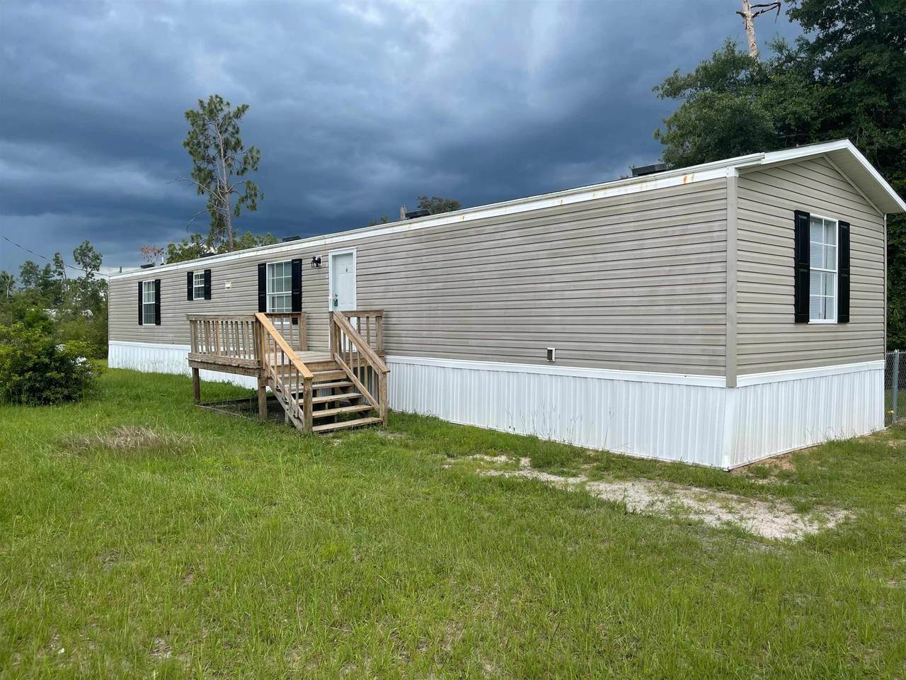 18714 Westchester Road - Photo 1