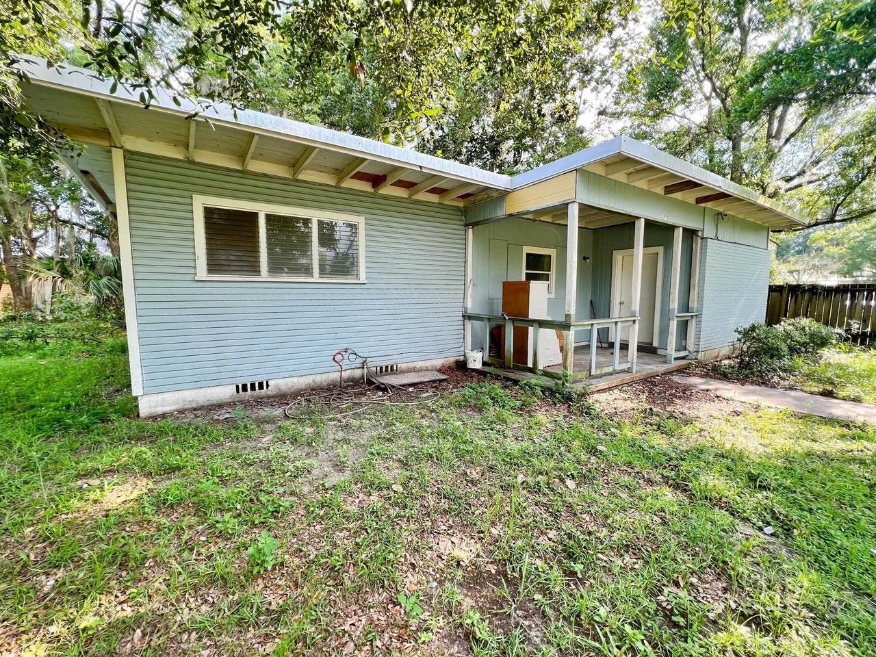 303 Cherry Street - Photo 1