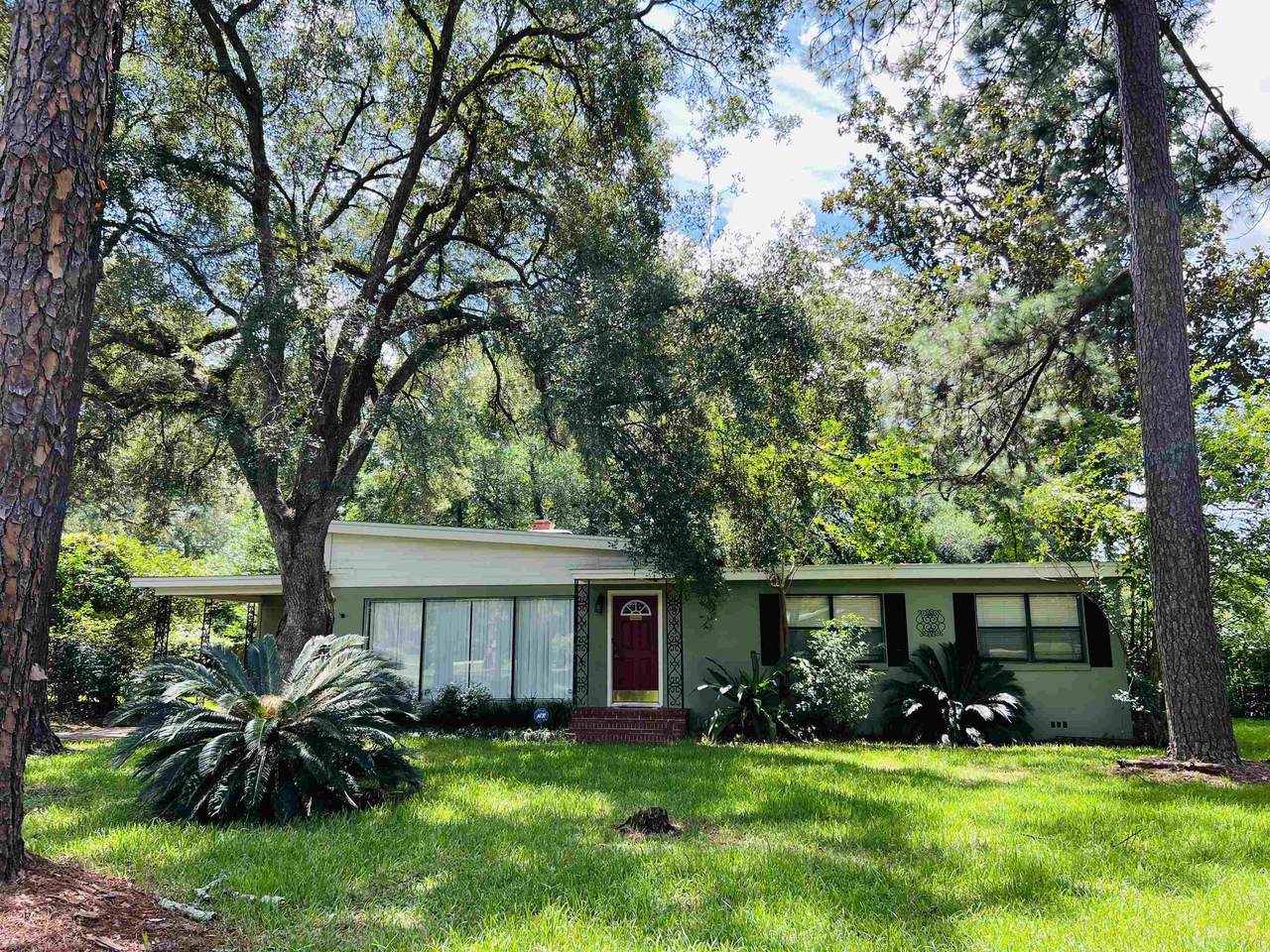 1833 Sharon Road - Photo 1