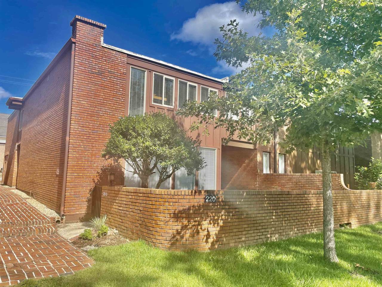 220 Belmont Road - Photo 1