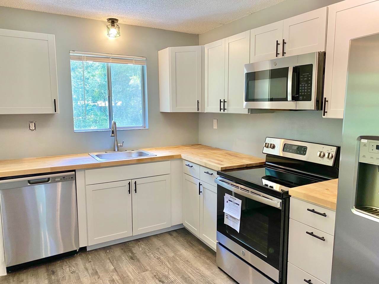 2647 Oakridge Road - Photo 1