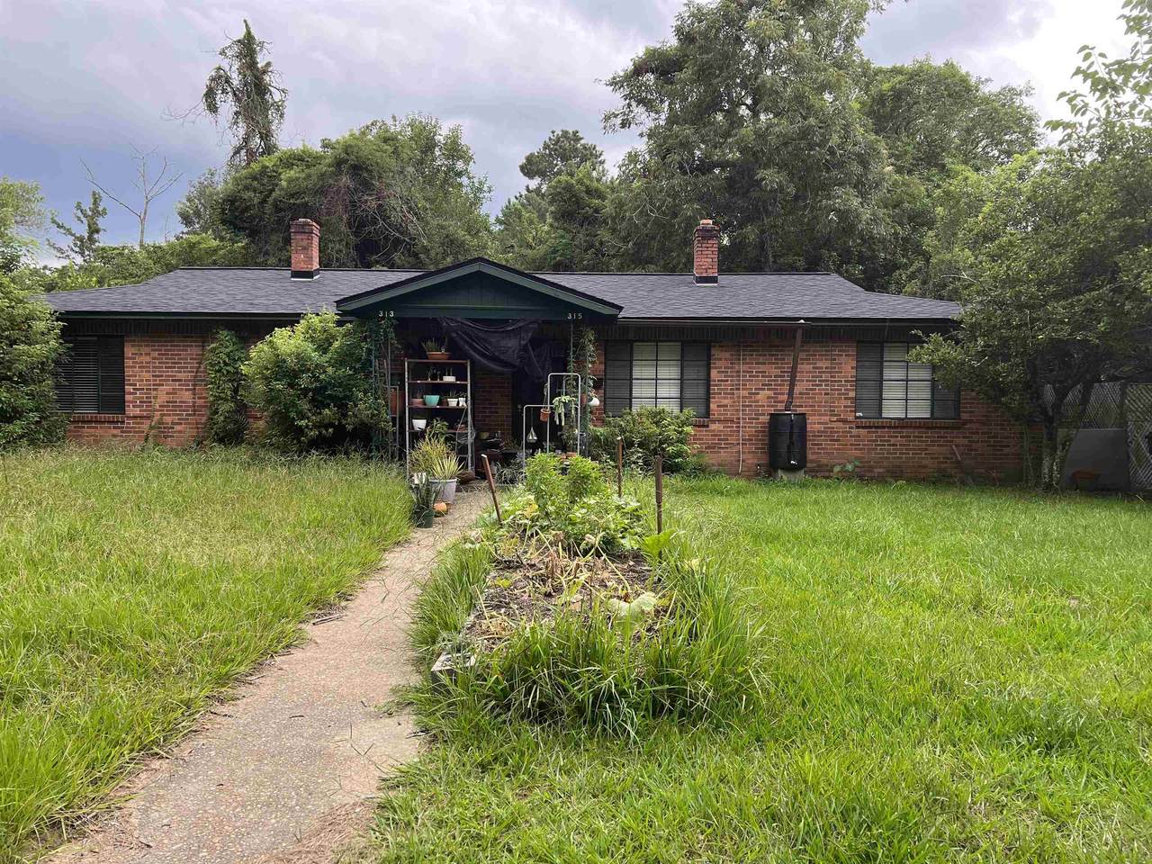 313 7Th Avenue - Photo 1